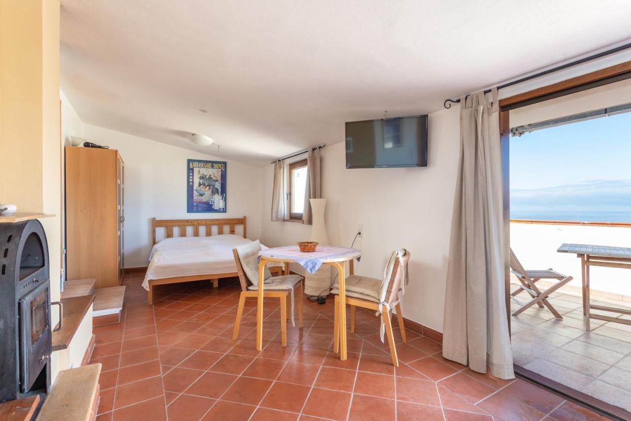 Casa Vista Mare Bosa/マゴマーダス エクステリア 写真