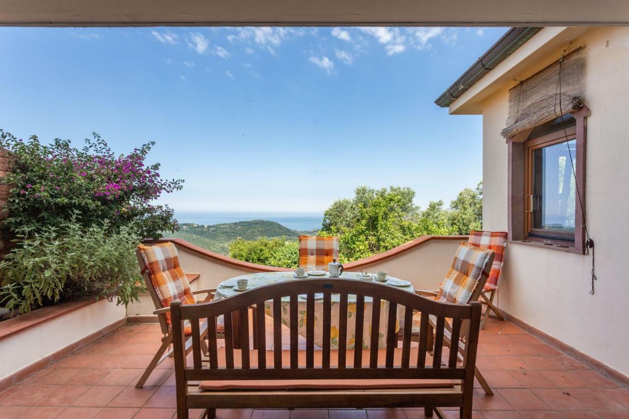 Casa Vista Mare Bosa/マゴマーダス エクステリア 写真
